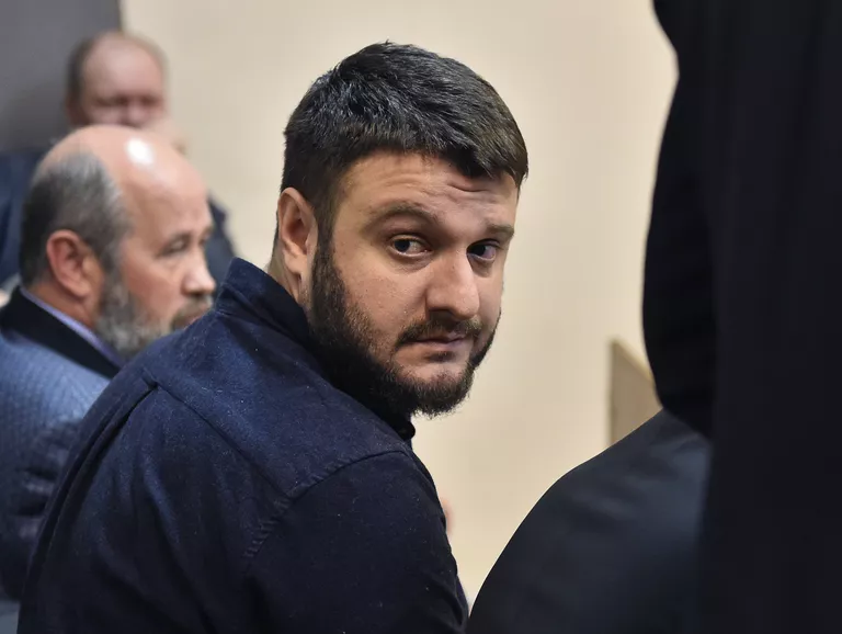 Сын министра внутренних дел Украины Александр Аваков во время заседания суда в Киеве. 1 ноября 2017 Сын министра внутренних дел Украины Александр Аваков во время заседания суда в Киеве. 1 ноября 2017