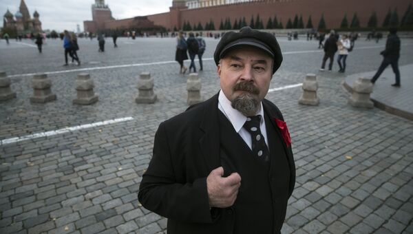 Двойник Ленина Сергей Соловьев на Красной площади в Москве
