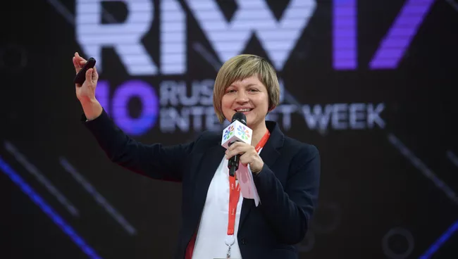 Руководитель Центра исследований МИА Россия сегодня Елена Слинько выступает на презентации Как большие данные меняют медиа: конкретные кейсы, инструменты, подходы в рамках Russian Internet Week (Неделя российского интернета / RIW) в центральном выставочном комплексе Экспоцентр в Москве