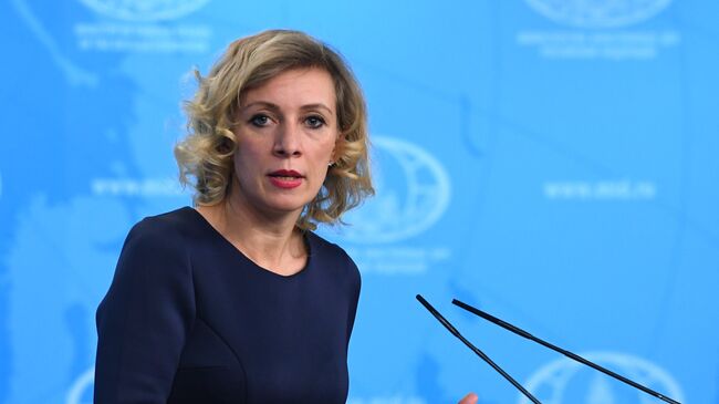 Официальный представитель МИД России Мария Захарова во время брифинга по текущим вопросам внешней политики. 2 ноября 2017