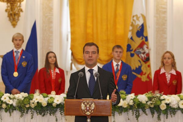 Президент РФ Дмитрий Медведев принимает российских олимпийцев