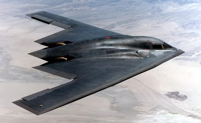 Американский тяжёлый малозаметный стратегический бомбардировщик Northrop B-2 Spirit Американский тяжёлый малозаметный стратегический бомбардировщик Northrop B-2 Spirit