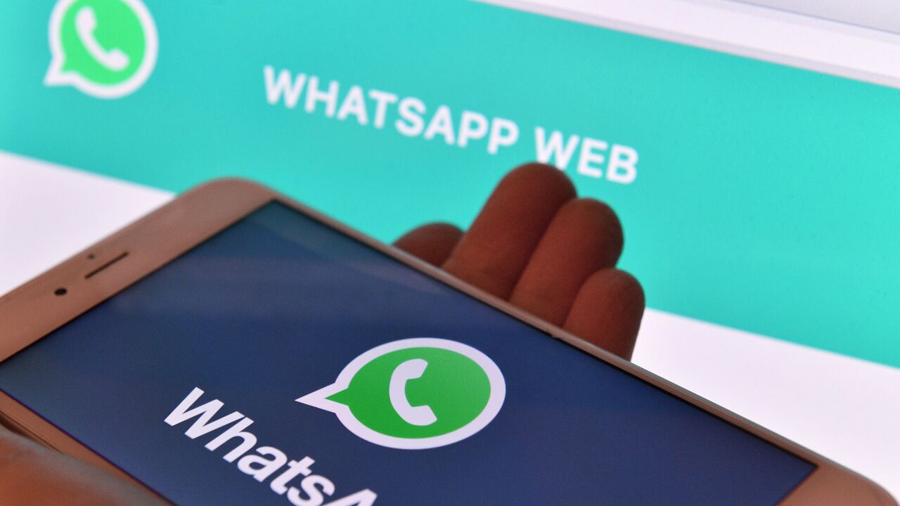 В Whatsapp обнаружили ломающие мессенджер 