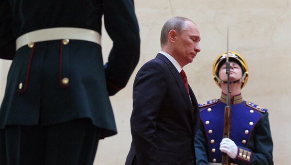 Избранный президент РФ Владимир Путин во время церемонии инаугурации. 7 мая 2012