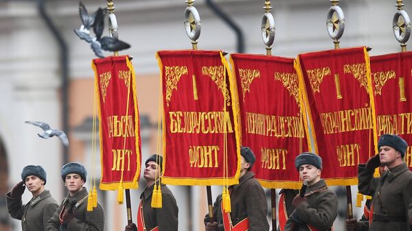 Генеральная репетиция марша, посвященного 76-й годовщине парада 1941 года, на Красной площади в Москве. 5 ноября 2017