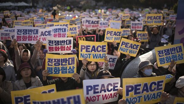 Акция протеста в Южной Корее в преддверии визита президента США Дональда Трампа. 5 ноября 2017