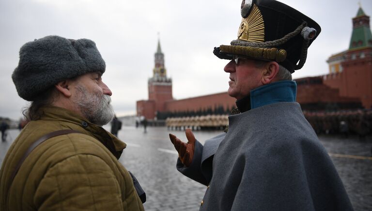 Реконструкторы на генеральной репетиции марша, посвященного 76-й годовщине парада 1941 года, на Красной площади в Москве