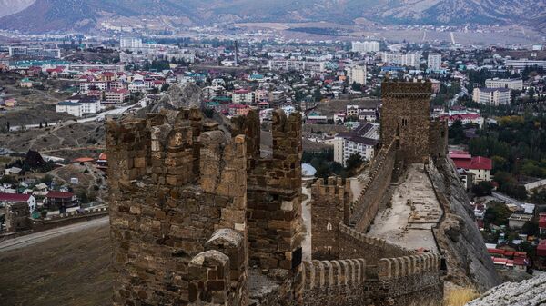Генуэзская крепость в Крыму. Архивное фото