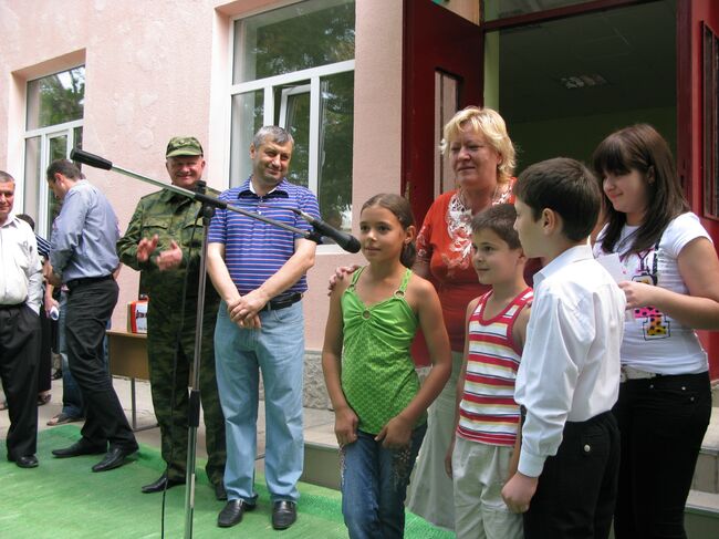 Торжественная церемония сдачи в эксплуатацию общеобразовательной школы № 6 в Цхинвали