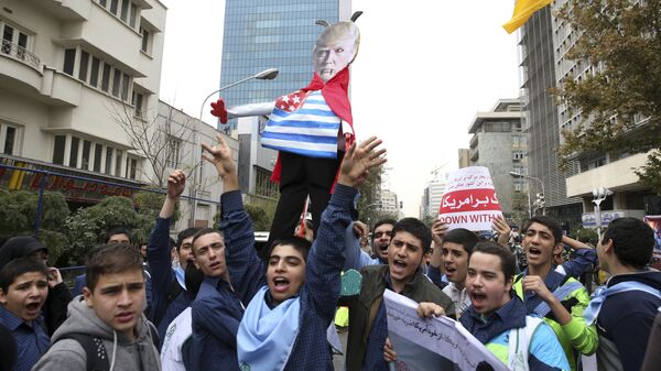 Протест против политики президента США Дональда Трампа в Тегеране, Иран. Ноябрь 2017