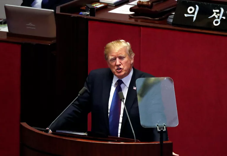 Президент США Дональд Трамп в южнокорейском парламенте. 07 ноября 2017 Президент США Дональд Трамп в южнокорейском парламенте. 07 ноября 2017