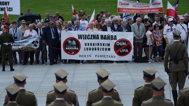 Акция памяти жертв Волынской резни в Варшаве