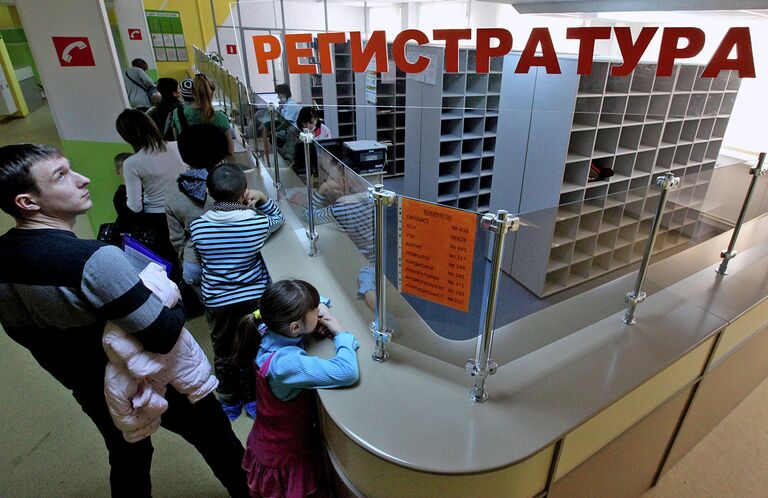 Любое повышение температуры, появление кашля требуют консультации терапевта Любое повышение температуры, появление кашля требуют консультации терапевта
