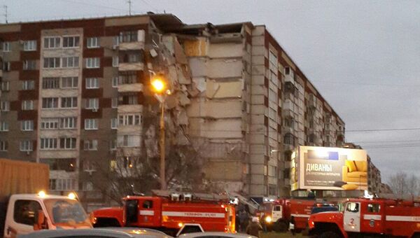 Часть жилого дома обрушилась в Ижевске. 9 ноября 2017