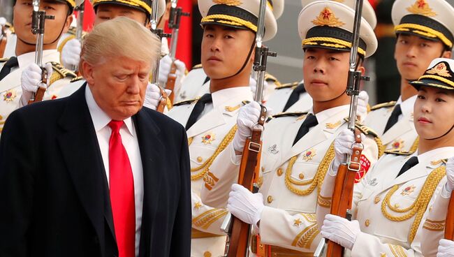 Президент США Дональд Трамп во время визита в Китай. 9 ноября 2017 года