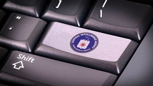 Логотип ЦРУ на клавиатуре. Архивное фото