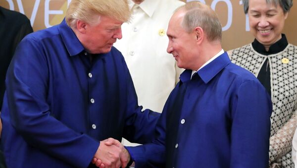 Владимир Путин и Дональд Трамп. Архивное фото
