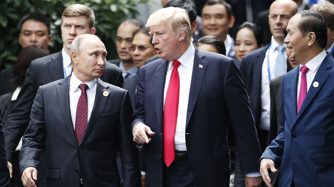 Президент России Владимир Путин и президент США Дональд Трамп