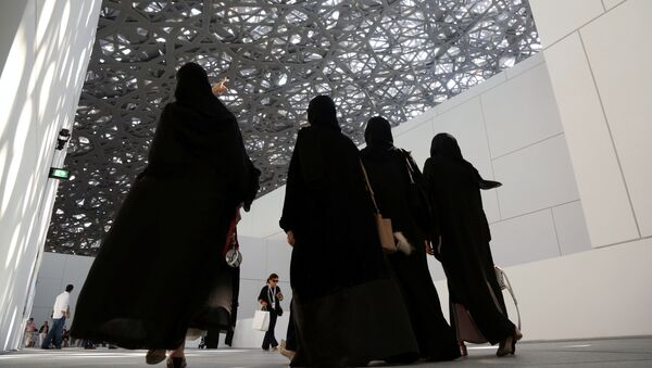 Посетители в филиале Лувра, открывшемся в Абу-Даби, ОАЭ. 11 ноября 2017