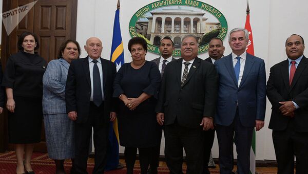 Президент Республики Науру Барон Вака во время посещения Абхазии. 12 ноября 2017