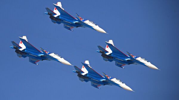 Выступление пилотажной группы ВКС России Русские витязи