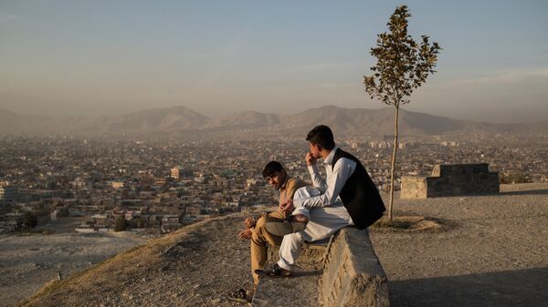 Местные жители во время отдыха в Кабуле