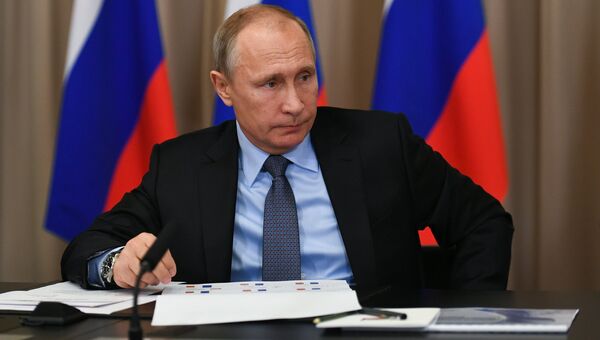 Владимир Путин проводит совещание по вопросам развития электроэнергетики. Архивное фото