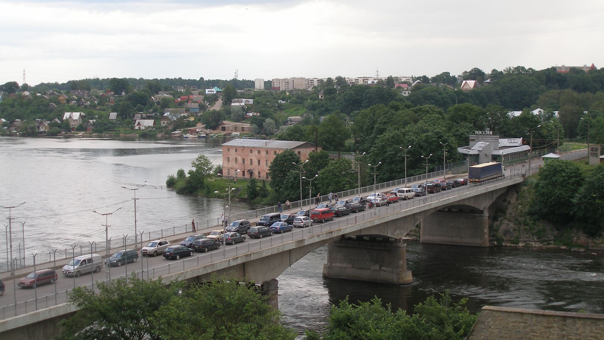 Пограничный мост на реке Нарва между Нарвой и Ивангородом - РИА Новости, 1920, 16.08.2022