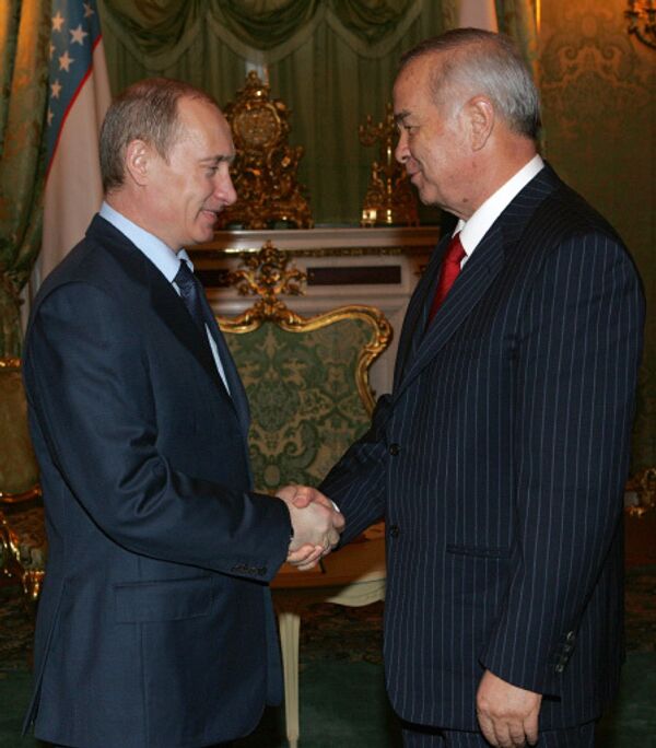 Президенты России Владимир Путин и Узбекистана Ислам Каримов 