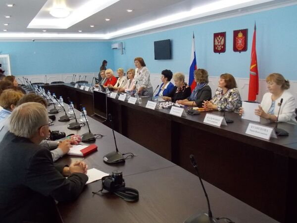 Журналисты из России и Белоруссии во время пресс-тура в Тульскую область