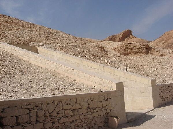Вход в гробницу Тутанхамона