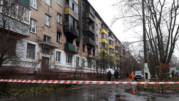 Последствия пожара в пятиэтажном жилом доме на проспекте Мира в Химках. 16 ноября 2017