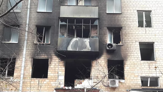 Последствия пожара в пятиэтажном жилом доме на проспекте Мира в Химках. 16 ноября 2017