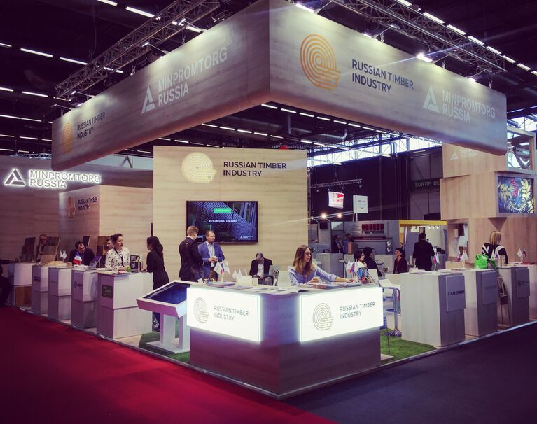 Стенд Russian Timber Industry в выставочном центре Paris Nord Villepinte Exhibition Center