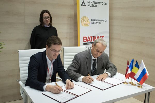 Подписание контракта между компанией СТОД (Россия) и Wennerth Wood Trading ApS (Дания)