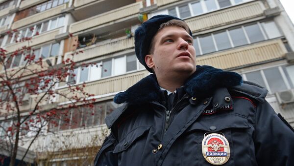 Старший лейтенант полиции Анатолий Арабкин во время планового обхода в Москве