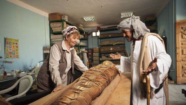 Экспедиция ЦЕИ РАН, нашедшая мумию с золотой маской в Фаюмском оазисе. 16 ноября 2017