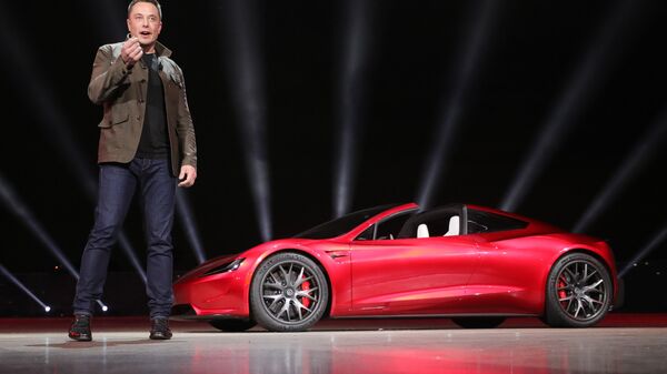  Илон Маск на презентации компании Tesla Motors
