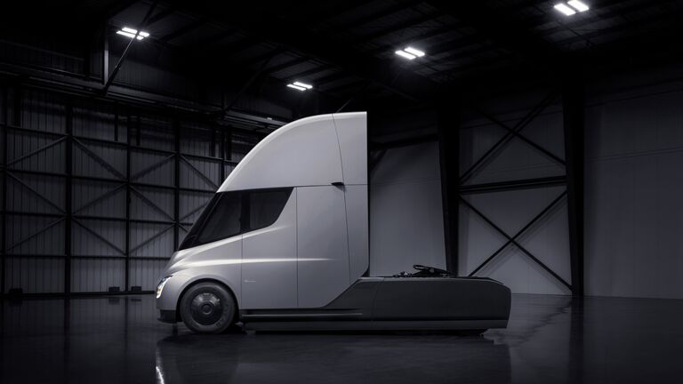 Грузовик Tesla Semi Грузовик Tesla Semi