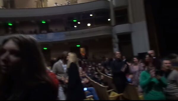 срыв концерта Райкина радикалами в Одессе сняли на видео