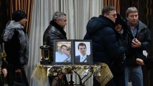 Церемония прощания с лётчиками, погибшими при крушении самолёта, в Хабаровске