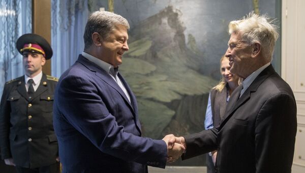 Президент Украины Петр Порошенко провел встречу в Киеве с американским кинорежиссером Дэвидом Линчем. 18 ноября 2017