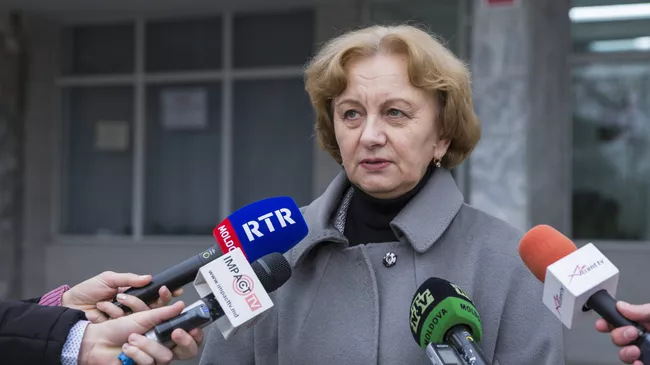 Председатель Партии социалистов в Республике Молдова Зинаида Гречаный отвечает на вопросы журналистов после голосования на референдуме по отставке Дорина Киртоакэ с поста мэра Кишинева. 19 ноября 2017