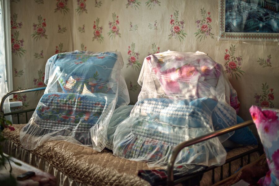 Кровать в доме Шагидэ эби заправлена по старинке