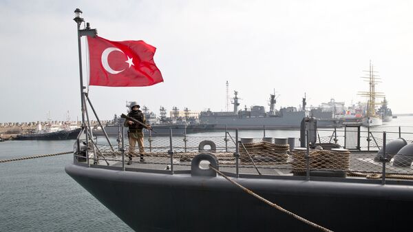 Корабль турецкого военно-морского флота TCG Turgutreis во время учений НАТО в Румынии