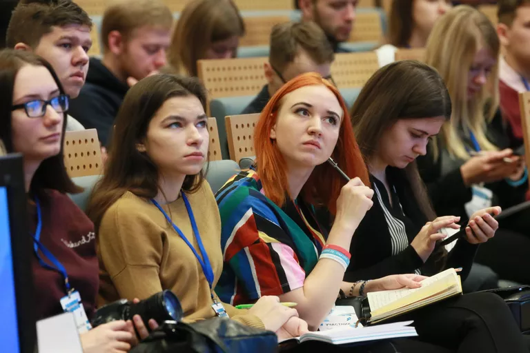 Участники II Всероссийского конгресса молодежных медиа Международной ассоциации студенческого телевидения в Международном мультимедийном пресс-центре МИА Россия сегодня Участники II Всероссийского конгресса молодежных медиа Международной ассоциации студенческого телевидения в Международном мультимедийном пресс-центре МИА Россия сегодня