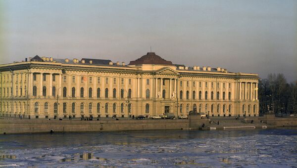 Здание Академии художеств в Санкт-Петербурге. Архивное фото