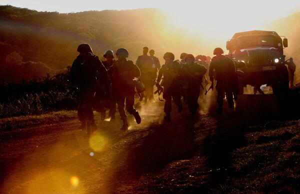 Военнослужащие бригады морской пехоты Тихоокеанского флота во время проверки боевой готовности войск Восточного военного округа