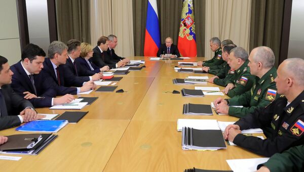 Владимир Путин проводит совещание с руководством Минобороны, оборонно-промышленного комплекса, главами министерств и регионов. 22 ноября 2017