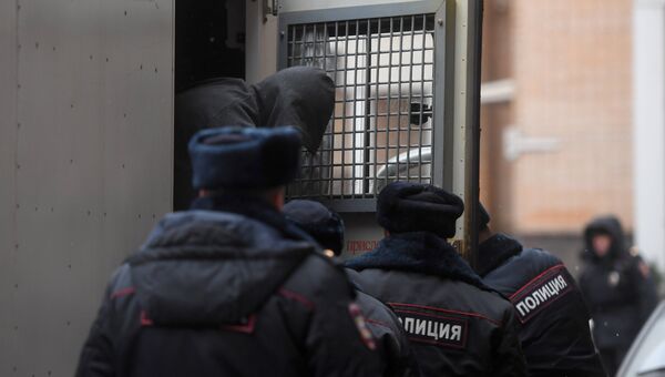 Подозреваемый в перестрелке в деловом центре Москва-Сити Эльдар Хамидов перед началом заседания в Пресненском суде Москвы. 22 ноября 2017